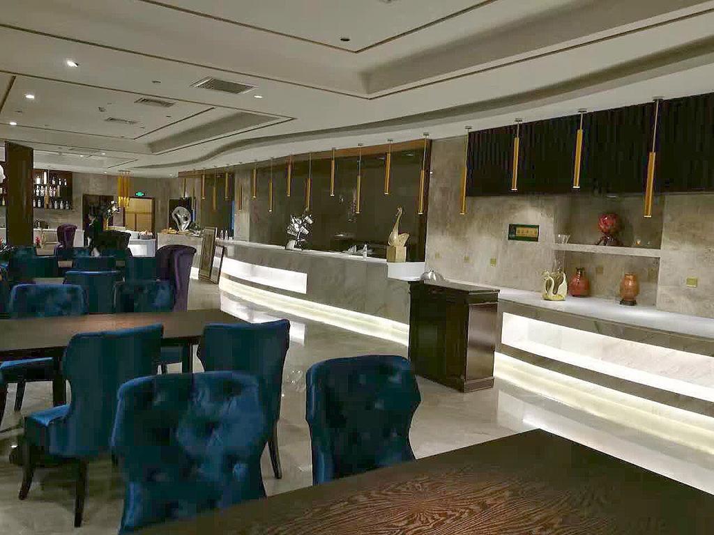 Dynasty International Hotel Куньмін Екстер'єр фото
