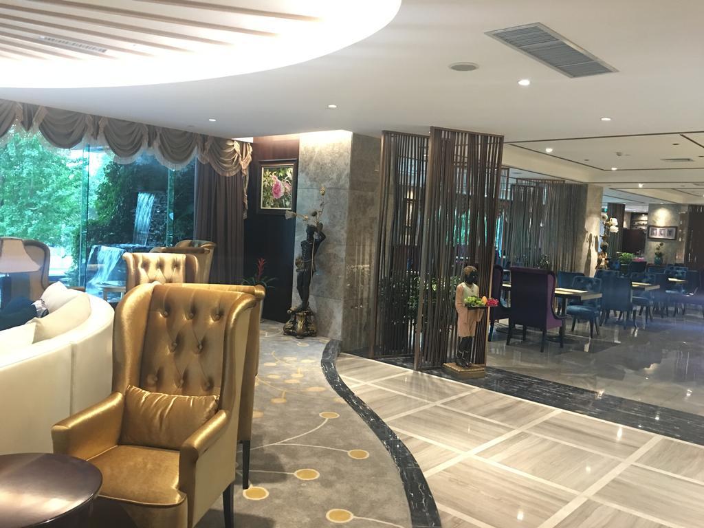Dynasty International Hotel Куньмін Екстер'єр фото